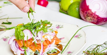 Smoked salmon toast